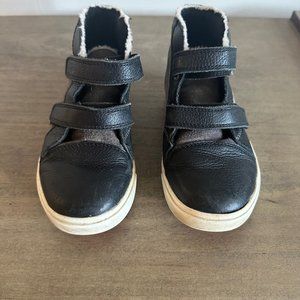 Black Ugg Rennon high-top sneakers Toddler size 11